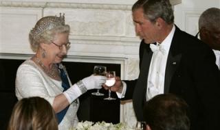 五月女王女主扮演者 色五月女王来了