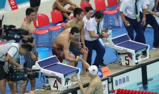 历届游泳冠军男队员 中国跳水男队员中谁的腹肌最棒